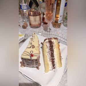 Meet Your Posher Azelia